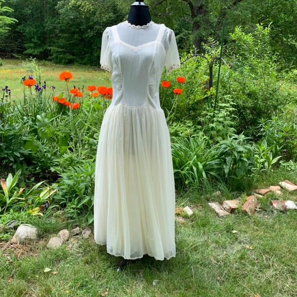 1950-60s Vintage Wedding Dress M Drop Waist Daisies Organza Overdress Modest - Picture 1 of 16